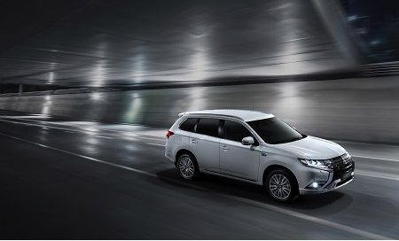 Outlander PHEV : le véhicule de Mitsubishi Motors le plus vendu en Europe* Outlander PHEV : le véhicule de Mitsubishi Motors le plus vendu en Europe*