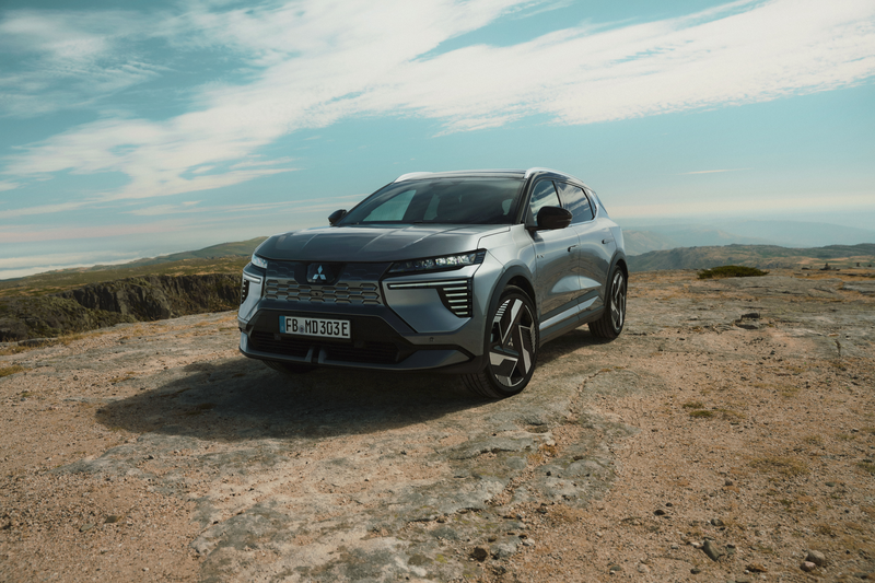Voiture ECLIPSE CROSS Mitsubishi grise